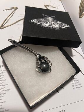 Silver Dragon Claw Hematite Pendant Necklace - Women Jewelry